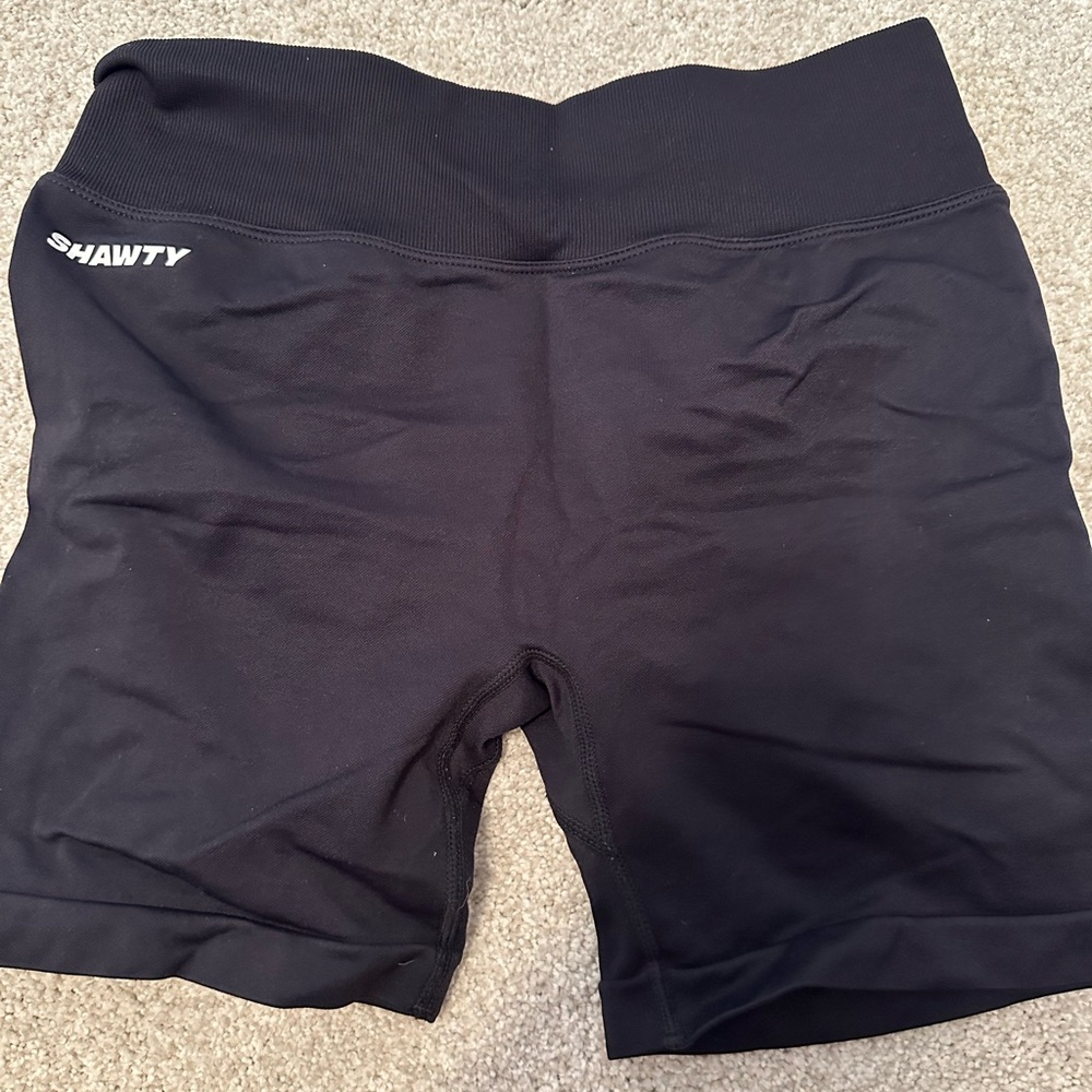Shawty scrunch biker spandex